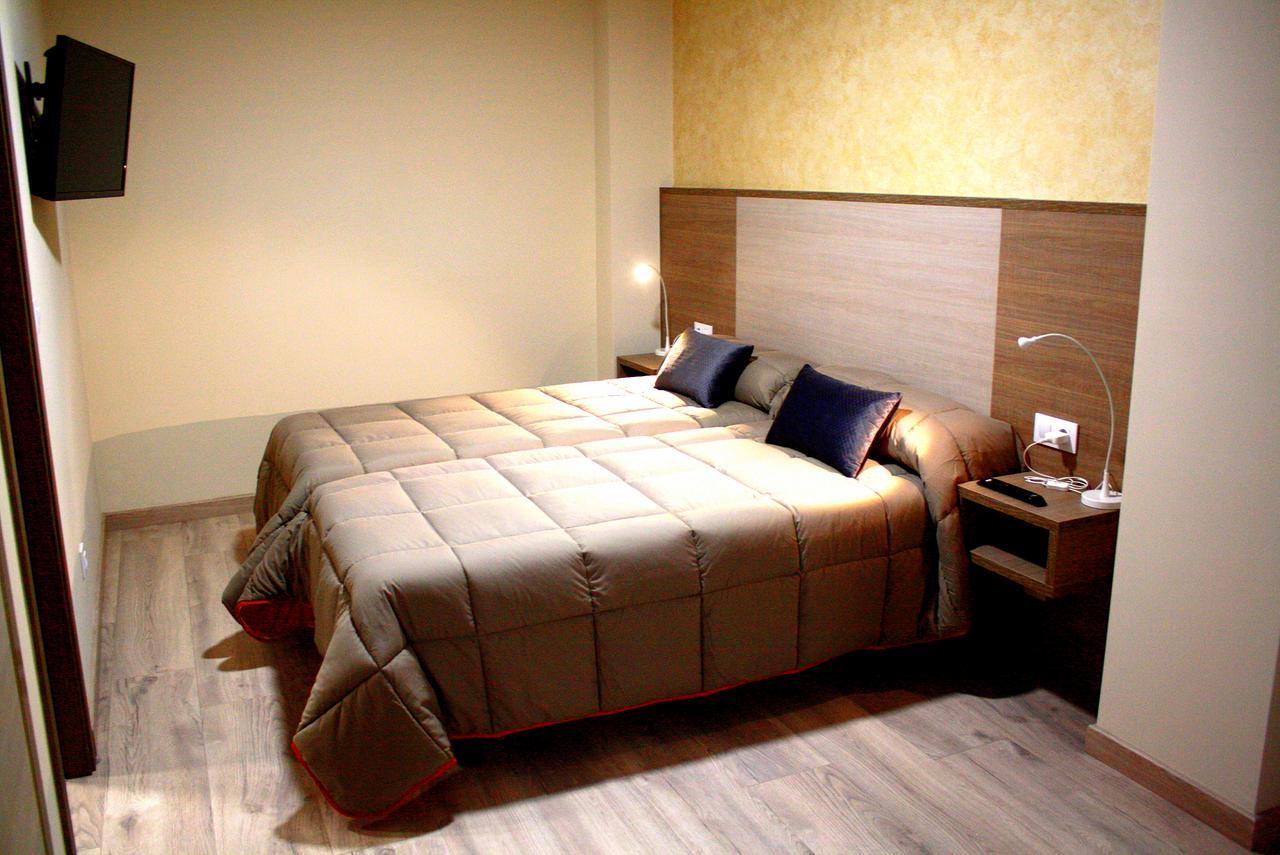 Hostal Oregar 호텔 산티아고데콤포스텔라 외부 사진