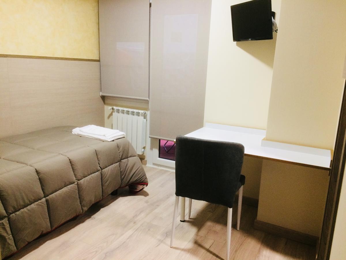 Hostal Oregar 호텔 산티아고데콤포스텔라 외부 사진